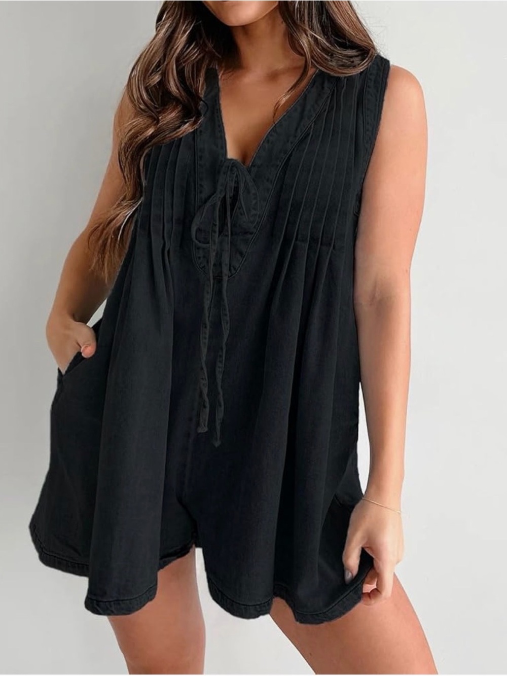 Black Sleeveless V-Neck Tie Front Romper (XS) - Picture 3 of 12